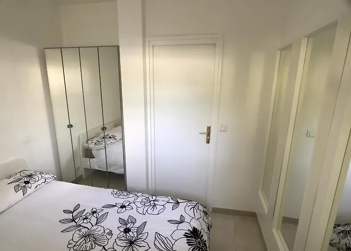 公寓 Spacious 3 Bed App With Pool 5min To Jlp Ideal For 2 Families Or 8 People 胡安莱潘