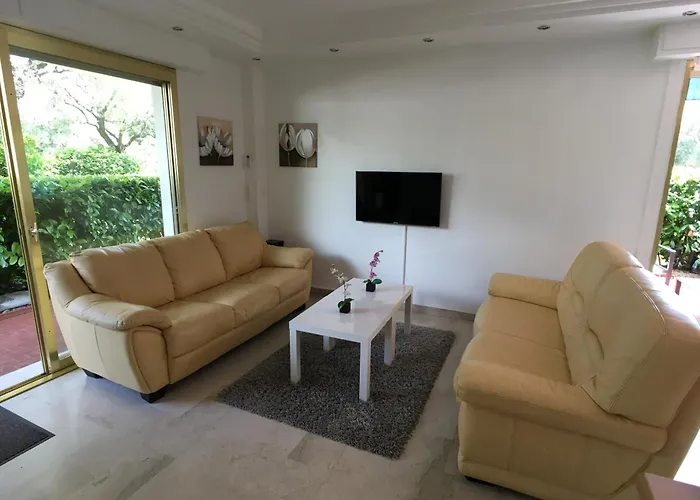 Spacious 3 Bed App With Pool 5min To Jlp Ideal For 2 Families Or 8 People 公寓 *