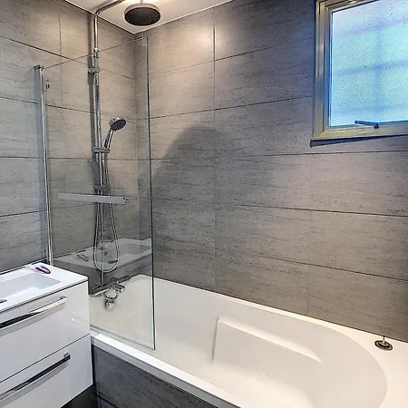 Spacious 3 Bed App With Pool 5min To Jlp Ideal For 2 Families Or 8 People Apartmán Juan-les-Pins