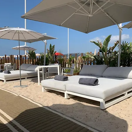 Spacious 3 Bed App With Pool 5min To Jlp Ideal For 2 Families Or 8 People